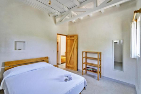 Modern TERESA 2BR walk to the beach